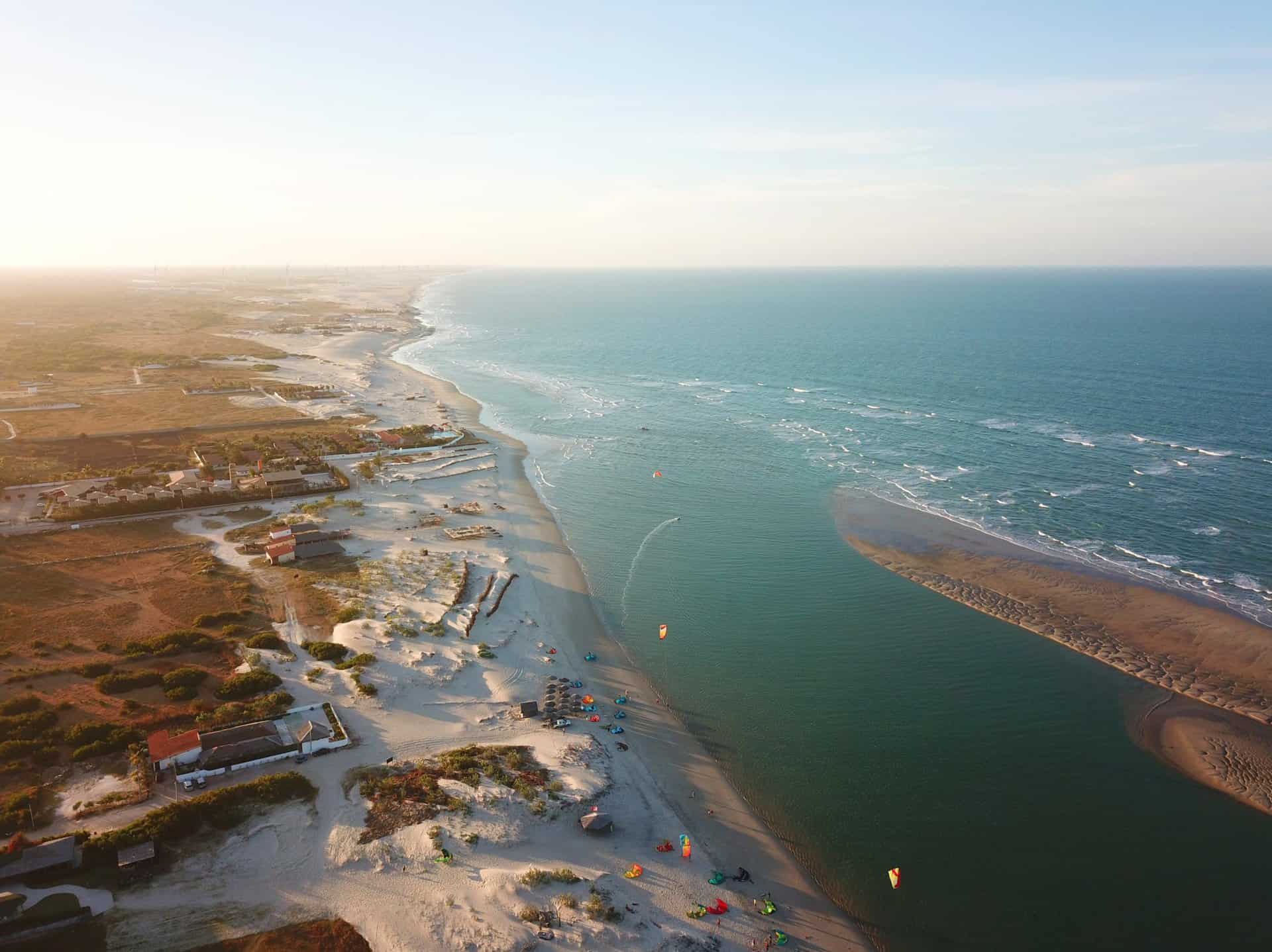 kitesurfing parajuru