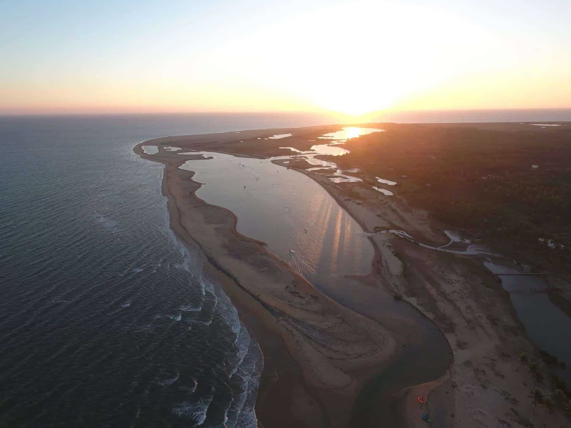 Vue au drone d'un spot de kitesurf au Sri Lanka