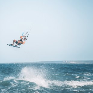 Kitesurf jump La Ventana